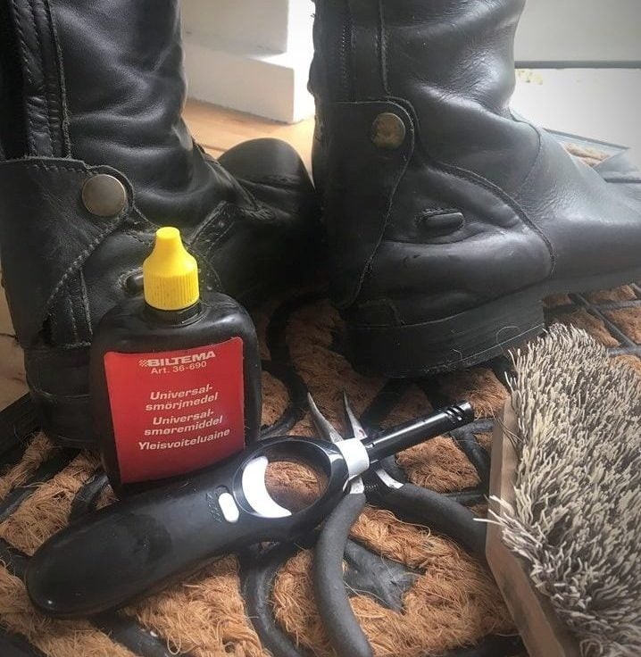 zipper repair on riding boots